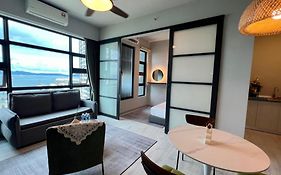 Jesselton Quay Kk Sea View Or City View By Lovia